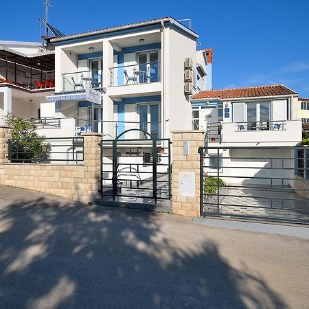 Apartments Nautilus Πούλα Εξωτερικό φωτογραφία